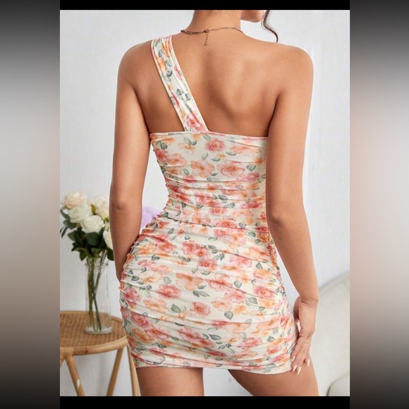 FLORAL PRINT ONE SHOULDER RUCHED DRESS - Picture 3 of 3